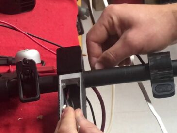 Como cambiar el acelerador a un patinete electrico